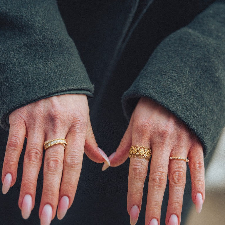 18K Yellow Gold Diamond Lattice Band-Bijoux Village Fine Jewellers