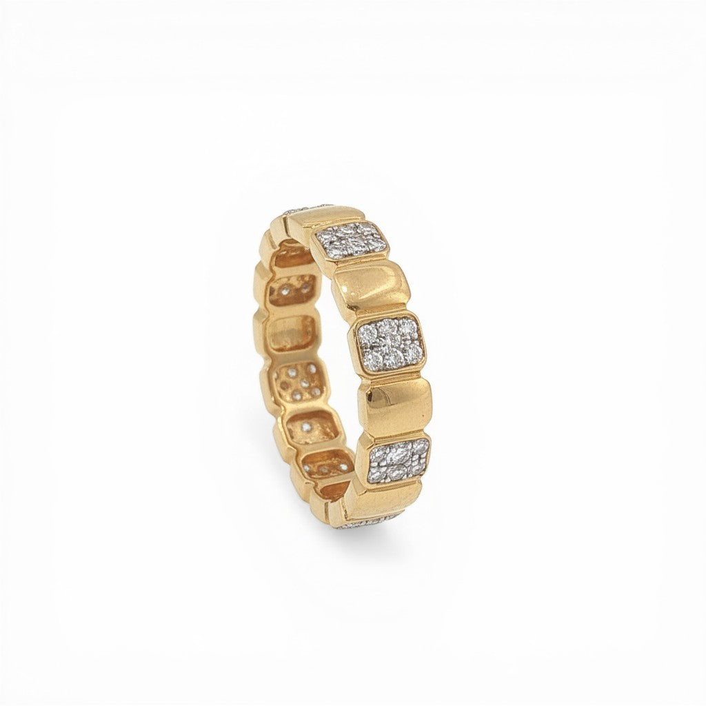 18K Gold Pavé Link Ring-Bijoux Village Fine Jewellers