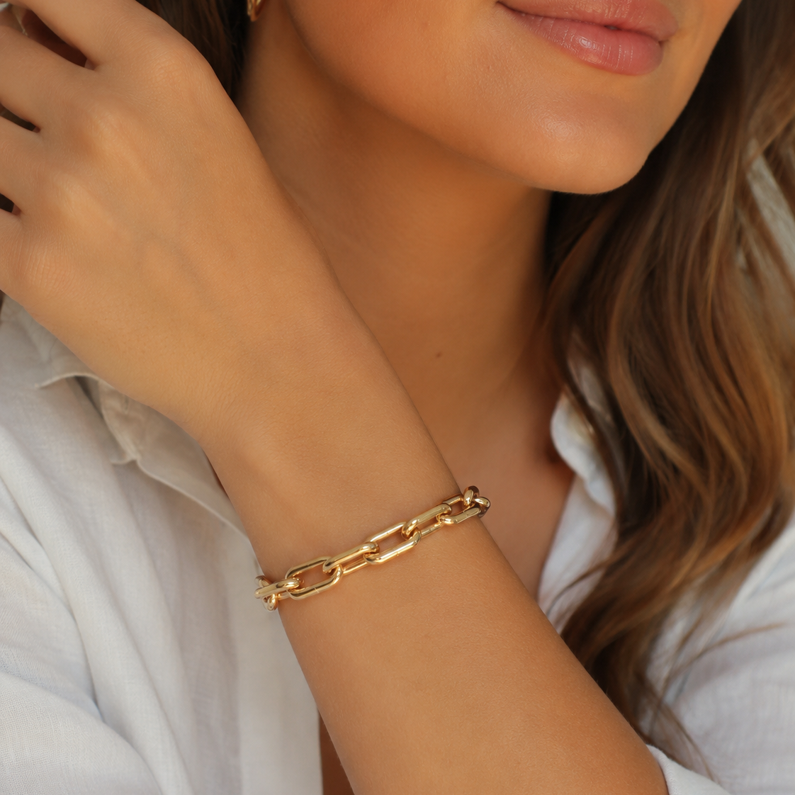 Italian Oval Link Bracelet in 14K Yellow Gold-Bijoux Village Fine Jewellers