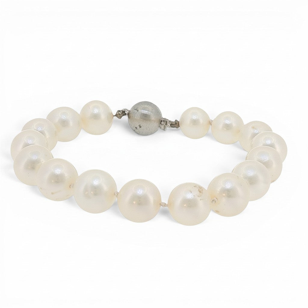 Classic Freshwater Cultured Pearl Bracelet-14 Karat-Bijoux Village Fine Jewellers